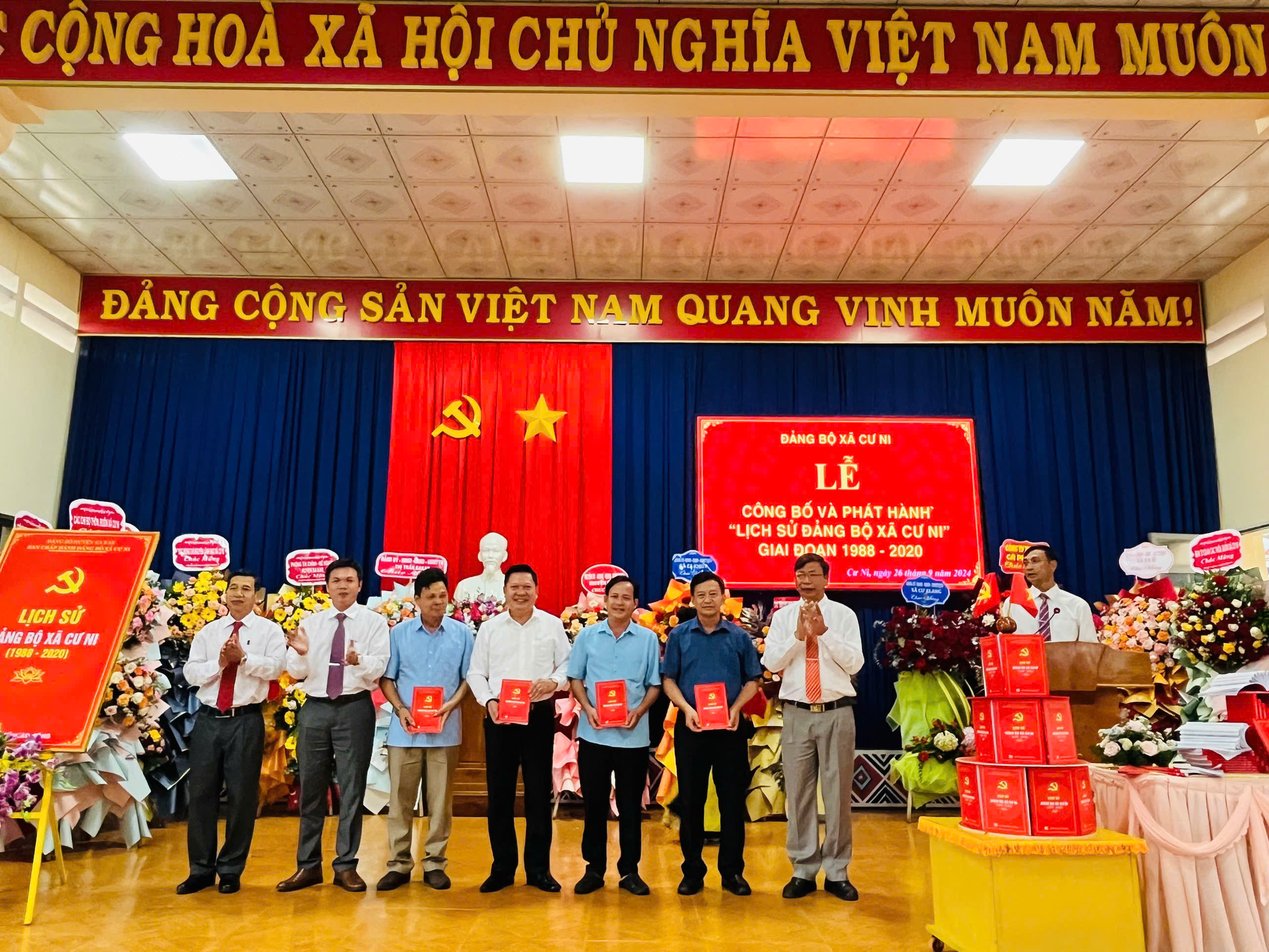 tặng sách 1